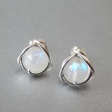 Utimtree Women Simple Earrings Small Moonlight Stone 925 sterling silver Stud Earring for Wedding Party Brincos Bijoux Female 2024 - buy cheap