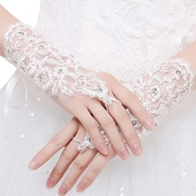 Женские свадебные перчатки без пальцев, Элегантные Короткие стразы, белая кружевная перчатка, свадебные аксессуары 2024 - купить недорого