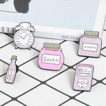 Мультфильм Розовая коллекция эмалированные булавки часы для мониторинга сна любовь мечта броши в виде бутылки джинсовая рубашка отворот мешок булавка милые ювелирные изделия подарок для девочки 2024 - купить недорого
