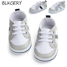 Дышащие кроссовки для новорожденных, мягкая подошва, детская обувь для первых шагов, обувь для детской кроватки, 1 год 2024 - купить недорого
