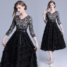 2018 New Autumn Fashion Women's Clothing Three Quarter Sleeves Mesh Lace Patchwork Dress Flowers Embroidery V-neck Long Dresses 2024 - buy cheap