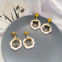 Brincos de metal redondo minimalista para mulheres, clipe de forma irregular, elegante, geométrico, sem piercing 2024 - compre barato