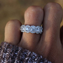 Anillos de Compromiso de circonita AAA a la moda para mujer, anillo de boda de Color plateado, anillo de boda femenino con cristales austríacos, anillo de flores, joyería bague 2024 - compra barato