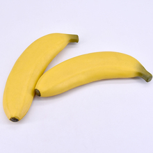 2 шт., искусственный банан из резины, имитация пустых рук, появляющийся банан, волшебные трюки, веселая сцена, иллюзия, трюк, реквизит 2024 - купить недорого