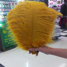 Pluma de avestruz amarilla y dorada, decoración de joyería DIY para celebración de boda, 14-16 pulgadas/35-40cm, 10 Uds. 2024 - compra barato