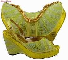 Doershow-Conjunto de zapatos italianos de señora, venta al por mayor, amarillo ¡Alta calidad zapatos africanos y bolsos a juego para la boda! HQJ1-27 2024 - compra barato