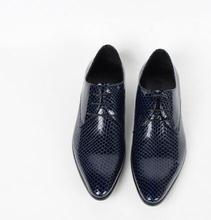 Zapatos de cuero genuino con punta en pico para hombre, calzado clásico de moda oxford, con cordones, planos, para boda, azul y negro 2024 - compra barato