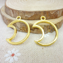 Venta al por mayor 60 piezas Vintage dijes Luna colgante oro-color Fit pulseras collar DIY joyería de Metal 2024 - compra barato
