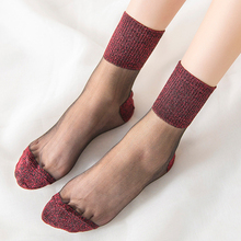 Летние модные женские ультратонкие прозрачные носки блестящие прозрачные стеклянные шелковые носки красивые кружевные блестящие эластичные короткие носки 2024 - купить недорого