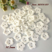 Botões de resina para decoração branca flor de ameixa-10.5mm (17l) 7/16 "2 buracos para costura de roupas de bebê para artesanato e álbum de recortes 2024 - compre barato