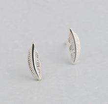 Oly2u 2017 Fashion Feather Earrings For Women Small Leaf stud earrings wedding gift   earings fashion jewelry SYED127 2024 - buy cheap