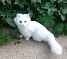 Новая игрушка для кошек из полиэтилена и меха, ручная работа, модель белого кота, подарок, около 26x28 см, 2488 2024 - купить недорого