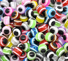 DoreenBeads cuentas espaciadoras de resina bola patrón de ojos mezclados para DIY fabricación de joyas alrededor de 6,0mm de diámetro, agujero: Aprox 1,3mm, 25 uds caliente nuevo 2024 - compra barato