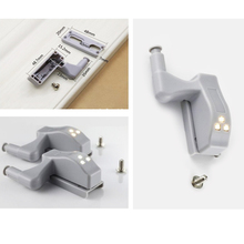 2 pcs LED Sob A Luz Do Armário Roupeiro Sensor de Luz noite Lâmpada Para Porta Do Armário Dobradiça Universal Lâmpada Armário de Cozinha