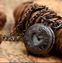 Reloj de bolsillo negro pequeño para mujer, con tapa de corazón ahuecado, cadena steampunk, collar, 20 unids/lote, regalo 2024 - compra barato