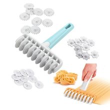 2019 Very Practical Multifunctional Lattice Roller Cutter Plastic for Pizza Pie Cookie Pastry Knife Embossing Dough Baking Tools 2024 - buy cheap