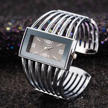 Часы наручные женские с квадратным циферблатом, роскошные кварцевые модные, золотистые/серебристые, с квадратным циферблатом 2024 - купить недорого
