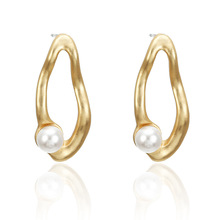 DoreenBeads Hot Hot Ear Post Stud Earrings Matt Gold Circle Imitation Pearl Romantic Jewelry For Women 21mm x 20mm, 1 Pair 2024 - buy cheap