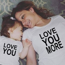 1 предмет, рубашки для сына «Love You & Love You More», «Mommy and Me», Летние повседневные Семейные футболки в тон, модные наряды 2024 - купить недорого
