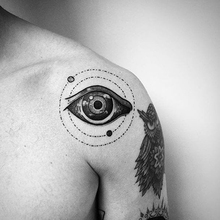 Водостойкие Временные татуировки Eyes Of Sky для мужчин, Инь и Ян, татуировки для глаз, временные женские Искусственные 2024 - купить недорого