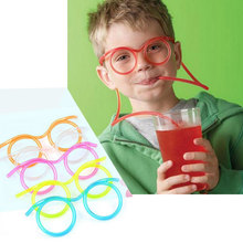 Óculos de palha de plástico macio para crianças, óculos flexíveis e originais para festa, acessórios de bar e cerveja, tubo colorido para presentes de festas infantis 2024 - compre barato