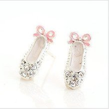 Send Randomly Color Fashion Hot Selling New Style Lovely White Rhinestone Shoes Bowknot Stud Earring E11 2024 - купить недорого