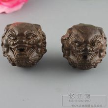 China collection old wood carving The pair lion head statue 2024 - buy cheap