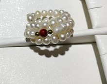 Anillo de 3 hebras de perlas naturales para mujer, joyería de moda, 2x4mm, perlas blancas y rojas, anillos hechos a mano de tamaño ajustable, regalo 2024 - compra barato