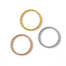 Mangoskyround anéis de casamento femininos, 1.5mm fino de ouro rosa/prata/ouro, corda de torção de cor empilhável, anéis em aço inoxidável bijuterias 2024 - compre barato