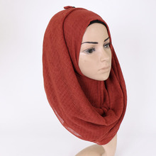 Pañuelo largo musulmán de algodón para mujer, bufanda de viscosa H1297 con crinkles, pañuelo para la cabeza a la moda, puede elegir colores 2024 - compra barato