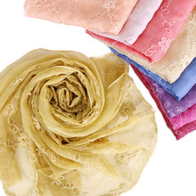 Mulheres bordados de contas de cor sólida cachecol xales hijab lenços de seda macia shimmer envoltório headband moda Islâmica hijabs muçulmanos 2024 - compre barato