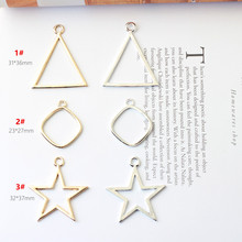 Colgantes triangulares con forma de cinco estrellas, Metal dorado K/KC, accesorios de joyería DIY, 10 Uds. 2024 - compra barato