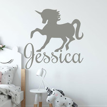 Pegatina de pared de unicornio para habitación de niñas, calcomanías de caballo con nombre personalizado para decoración del hogar, dormitorio infantil, murales NR47 2024 - compra barato