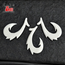 3PCS Handmade Carved Yak Bone FISHHOOK Maori Pendant New Zealand Style Bone white Beads DIY Jewelry Accessory 50mmX24mm 2024 - buy cheap