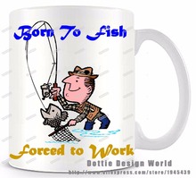 Забавная Новая дорожная кружка Born To Fish Force To Work, керамическая белая кофейная чашка, персонализированные подарки на день рождения и Рождество, бесплатная доставка 2024 - купить недорого