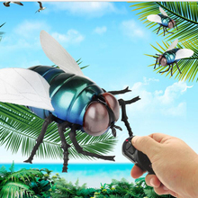 Plastic Infrared remote control Rc Animals Fly Prank Insects Joke Scary Bug kids Funny Playing Robot toys Dropshipping 2024 - buy cheap