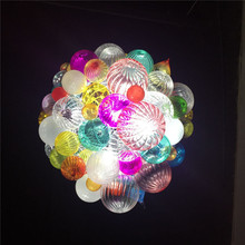 Красочные маленькие шары муранское стеклянное искусство Подвеска освещение Красочные выдувные стеклянные потолочные светильники 2024 - купить недорого