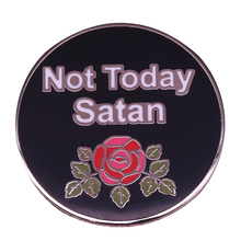 No today satan pin Ru Paul drag race, insignia inspirada en flor, broche de arte gótico, joyería de orgullo queer LGBT 2024 - compra barato
