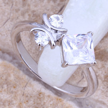 Atractivo anillo de moda blanco CZ plateado tamaño 6 / 7 / 8 / 9 E139 2024 - compra barato