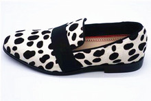 SHOOEGLE, nuevos mocasines de crin de leopardo, zapatos informales para hombre, zapatos de negocios de Caballero de deslizamiento blanco, zapatos de tacón bajo para hombre, zapatos de boda 2024 - compra barato