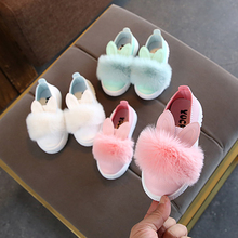Новинка 2019; модная обувь принцессы для маленьких девочек с милым кроликом; нескользящая Мягкая подошва; пушистая обувь; США 2024 - купить недорого