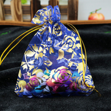 100 pzas/unids/lote bolsas de Organza azul real 7x9 cm diseño rosa regalos de joyería de boda bolsas de embalaje de caramelos pequeña Organza bolsa de regalo bolsas 2024 - compra barato