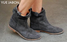 Модные серые замшевые женские ботинки на плоской подошве и на увеличенном каблуке женские осенние ковбойские Полусапоги в уличном стиле обувь из натуральной кожи 2024 - купить недорого