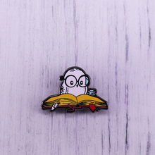 Hedwig ler pin de livro 2024 - compre barato