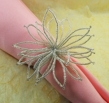 Стеклянное бисерное кольцо-цветок для салфетки, оптовая продажа Свадебный держатель для салфеток из бисера 2023 - купить недорого