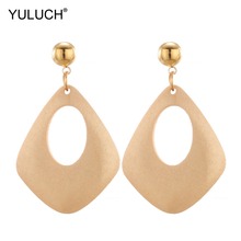 Yuluch 2019 brincos pingentes dourados, brincos artesanais vazados de madeira pendentes estilosos para mulheres joias 2024 - compre barato