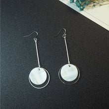 Moda novedosa pendientes para las mujeres ronda pendientes de concha colgante largo clásico círculo pendientes Brincos Nueva joyería regalos 2024 - compra barato