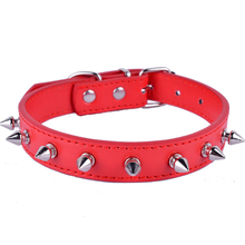 collar perro Bien clavos tachonado Collar de Perro de moda negro púrpura rojo de cuero Collar de Perro mascota Collar ajustable tamaño S/M/L 2024 - compra barato