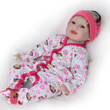 55 см Реалистичная кукла с улыбкой Возрожденные силиконовые виниловые куклы для новорожденных, игрушка для девочек 22 дюйма, модная одежда для новорожденных, подарки для детей 2024 - купить недорого