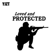 YJZT 12,2*13,2 см любимый и защищающий солдат классная наклейка воин черный/серебристый покрытие кузова автомобиля стикер винил C20-1732 2024 - купить недорого